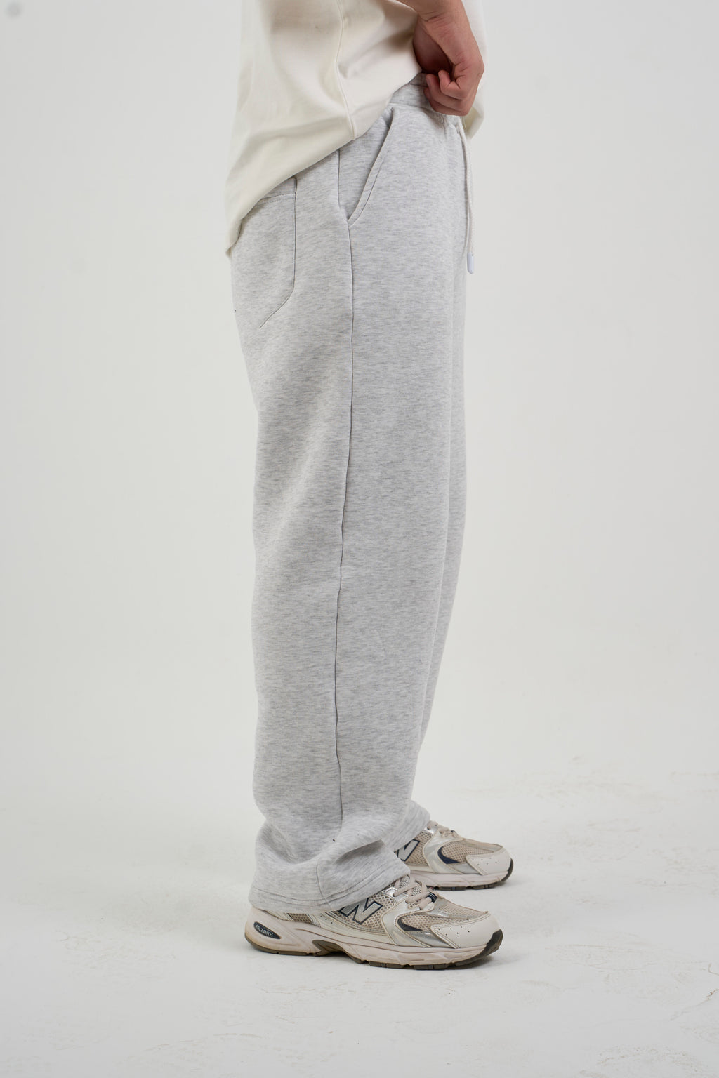 GRAY SWEAT PANTS