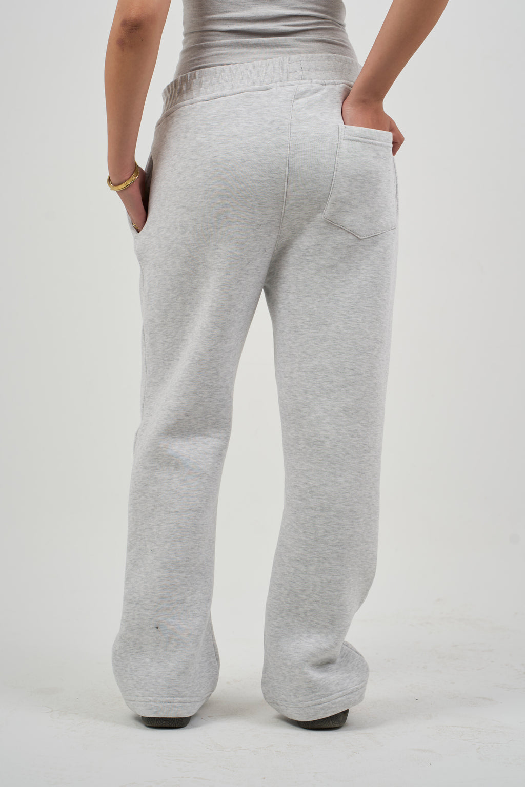 GRAY SWEAT PANTS